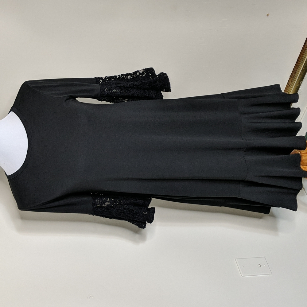 Maurine Dress With Lace Bell Sleeves